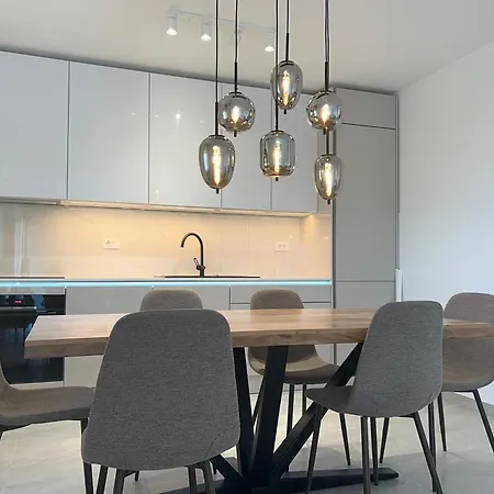 Calming Elegance In Appartement Split
